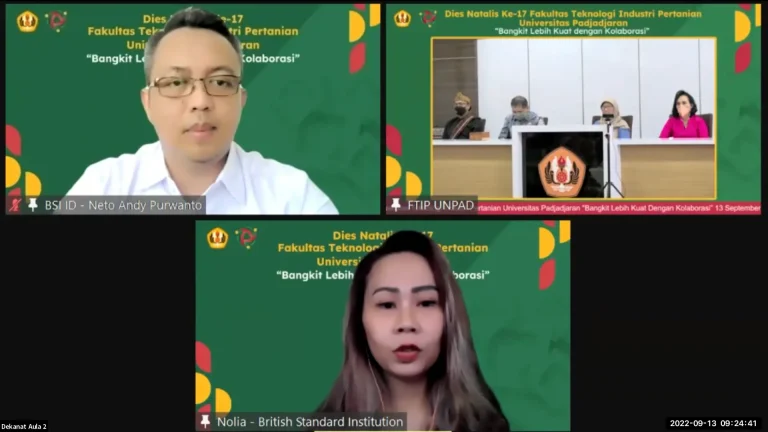 Multiview layout showing the speaker on stage and online participants during the FTIP Unpad 2022 Dies Natalis hybrid live stream.