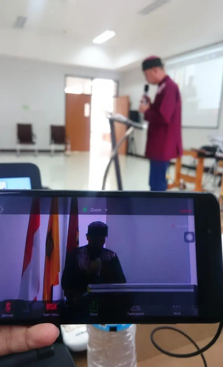 Hybrid setup for the new management of the Faculty of Agroindustrial Technology, Universitas Padjadjaran, in 2021.
